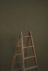10208 Green Distressed Text L