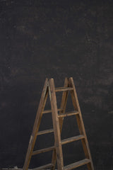 10211 Dark Grey Distressed Text L
