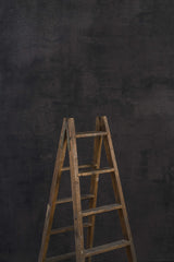10218 Grey Distressed Text M