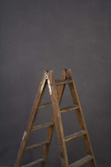 10221 Grey Distressed Text ST
