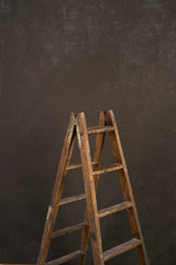 10287 grey low text MID