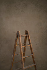 10410 Olive Green Mid Text L