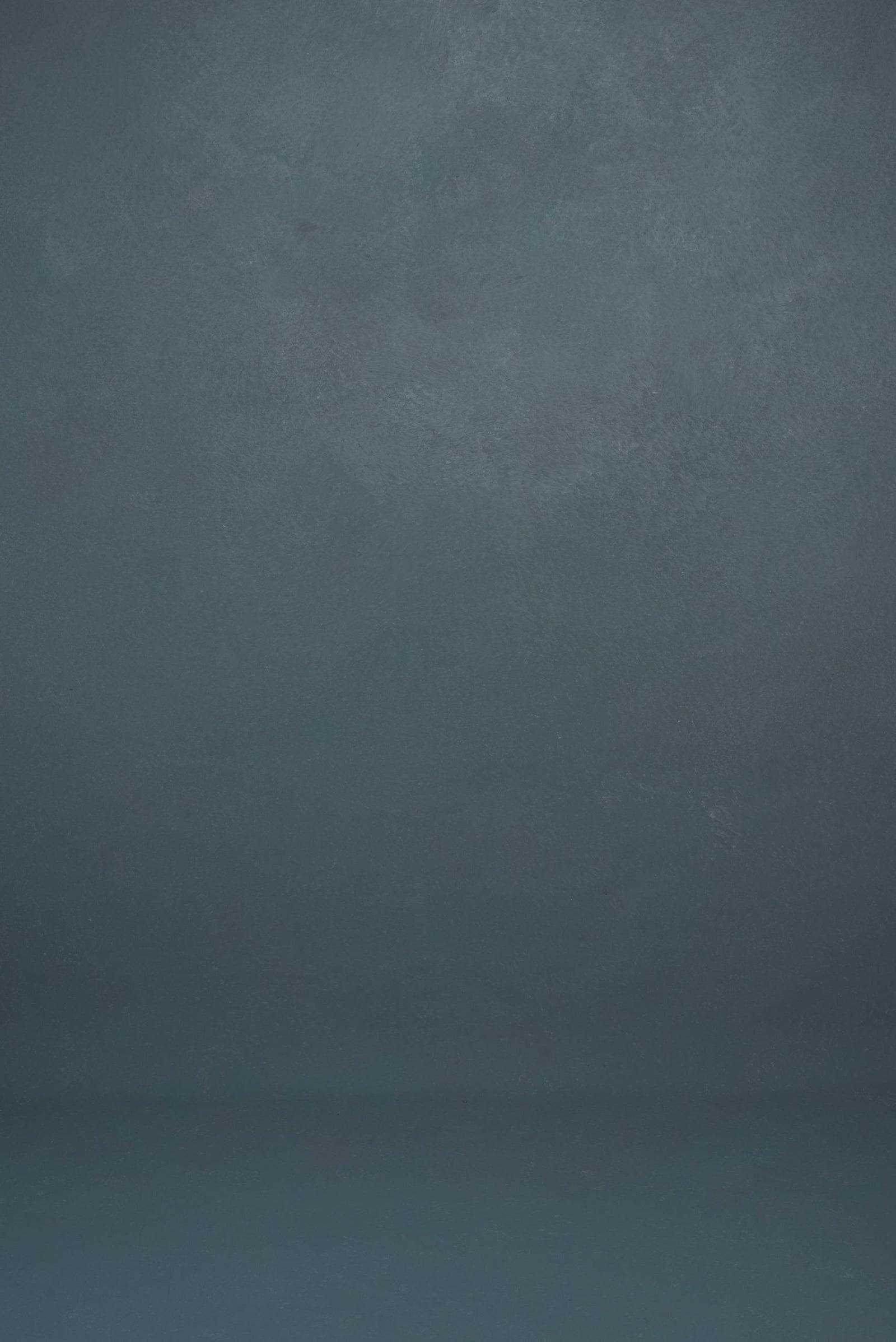 Cold Grey Backdrop Low Text XL 1051