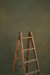10531 Olive Green Mid Text M