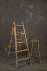 Warm Grey Backdrop Strong Text XL 1056