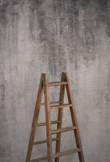 10646 Grey Strong Text L