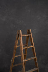 10764 Grey Distressed Text L