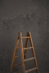 10810 Warm Grey Strong Text L