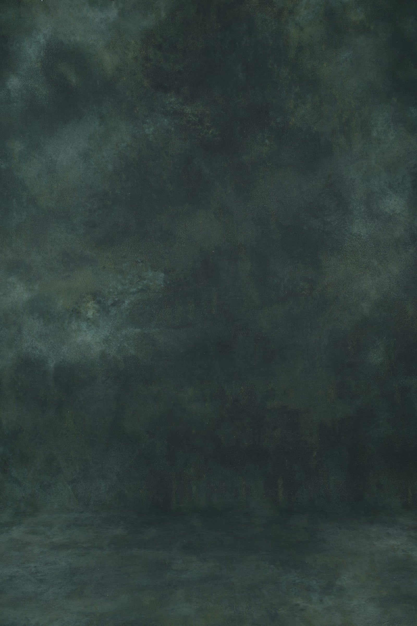 1083 Green Distressed Text XL