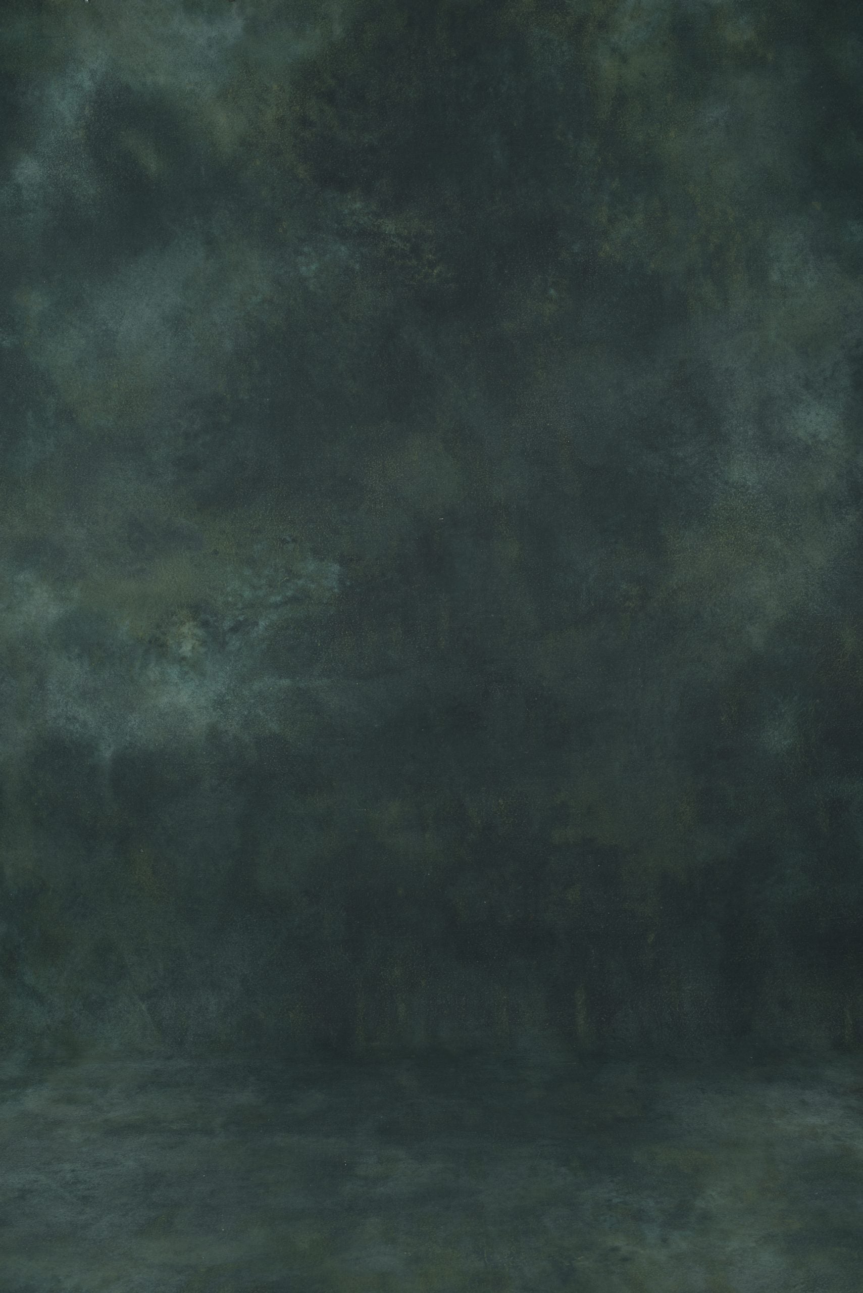 1083 Green Distressed Text XL