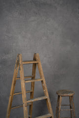 1096 Grey Mid Text L+