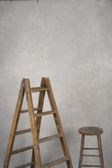 1097 Grey Low Text L+