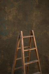 10977 Green Ochre Strong Text M