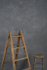 1100 Grey Mid Text L+
