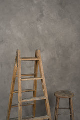 1107 Grey Mid Text L+