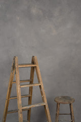 1108 Grey Mid Text L+