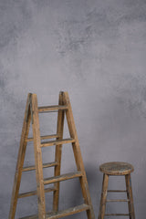 1133 Light Grey Distressed Text L+