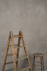 1142 Grey Mid Text L+