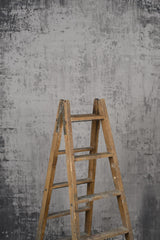 11571 Grey Strong Text M