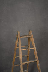 11572 Grey Distressed Text M