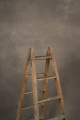 11574 Warm Grey Distressed Text M
