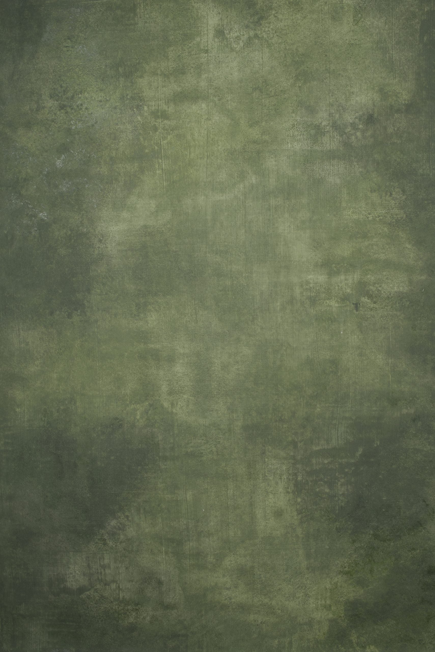 11576 Green Distressed Text M