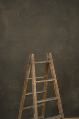 11659 Warm Grey Distressed Text L