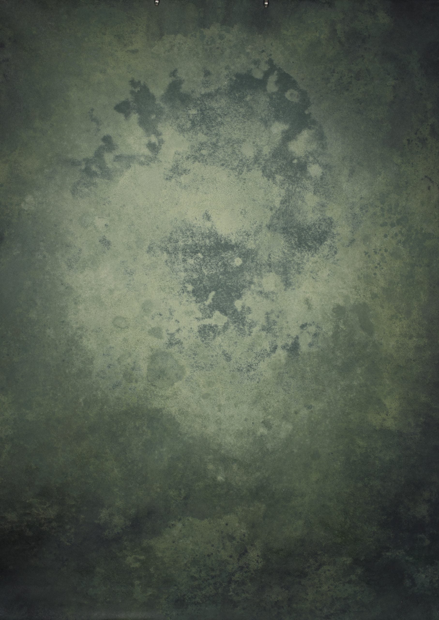 11687 Green Strong Text L