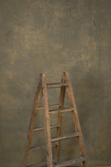 11712 Ochre Distressed Text L