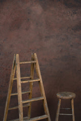 1172 Brown Red Strong Text L+