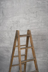 11742 Light Grey Distressed Text M