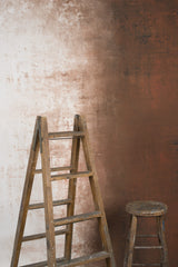 1176 Brown Red Strong Text L+