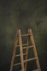 11781 Green Distressed Text M