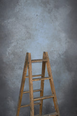 Light Blue Backdrop Strong Text M 11808