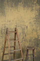 1185 Ochre Strong Text L+