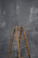 12030 Grey Strong Text L