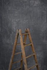 12033 Grey Distressed Text L
