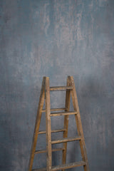 12057 Cold Grey Distressed Text L