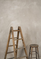 1206 Beige Strong Text L+