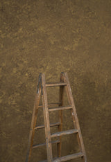 12109 Ochre Strong Text L