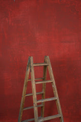 12129 Red Distressed Text L