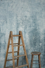 1213 Blue Strong Text L+