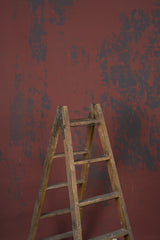 12132 Red Strong Text L