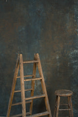 1214 Blue Strong Text L+