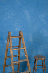 1215 Blue Mid Text L+