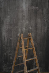12158 Grey Strong Text M
