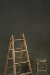 1244 Green Mid Text L+