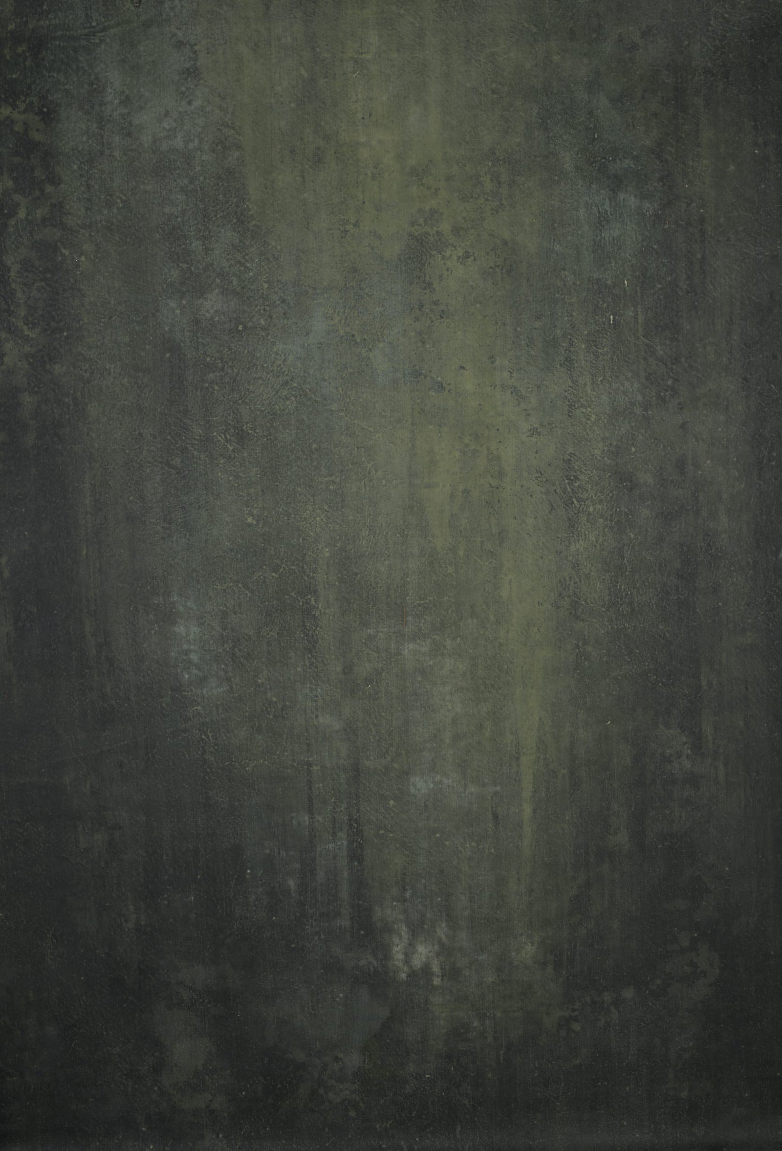 12469 Green Distressed Text M