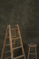 1255 Olive Green Strong Text L+
