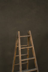 12600 Brown Distressed Text L